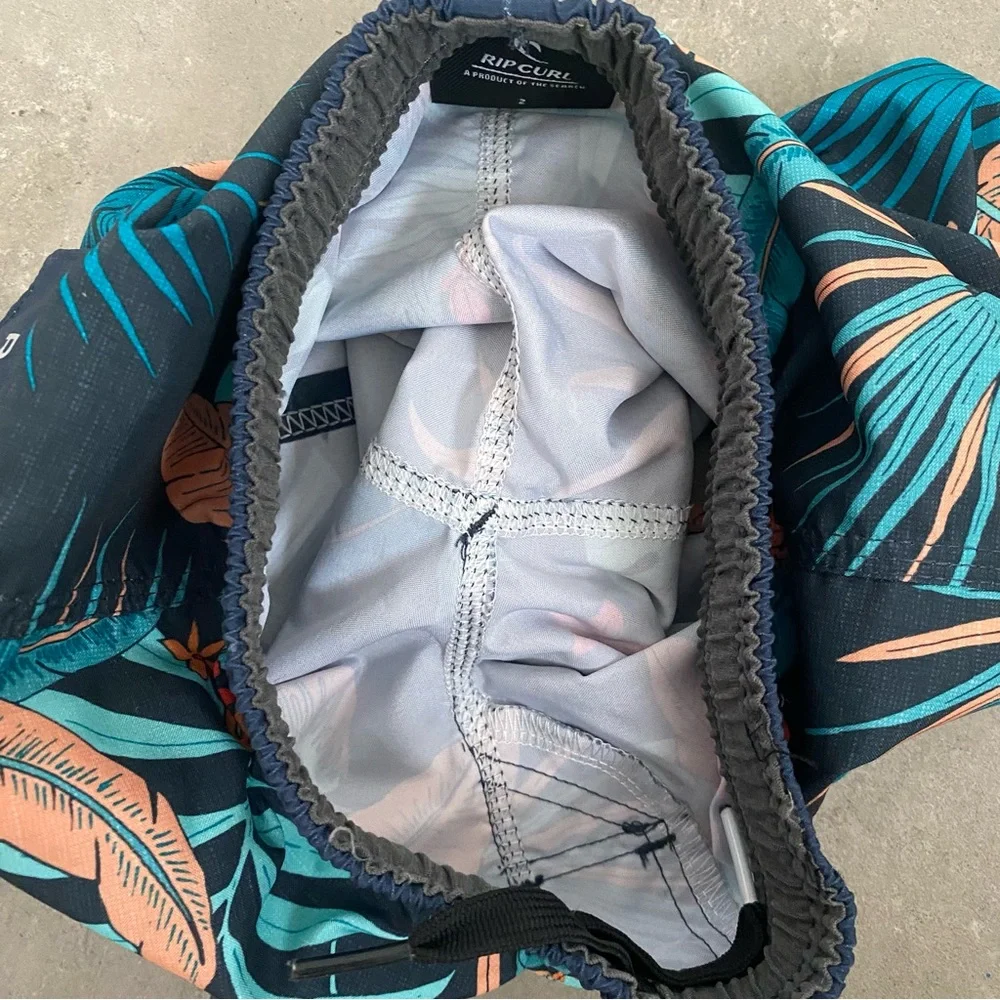 Boys Toddler Rip Curl leaf print swim trunks shorts size 2
